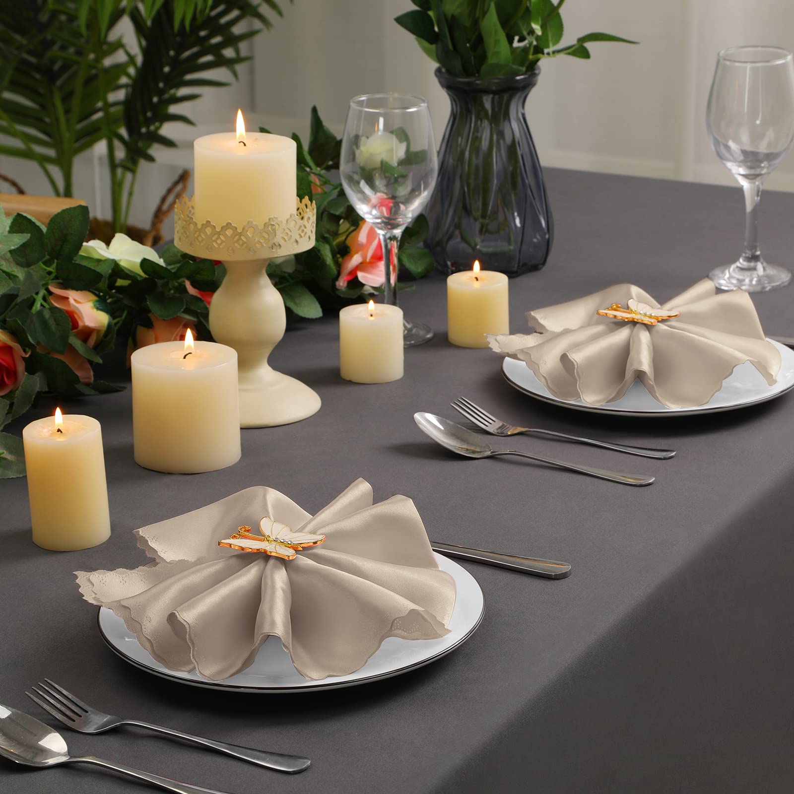 SiinvdaBZX 60 Stück beige Stoffservietten, gewellte Kanten, Dekoration, 43.2x43.2 cm, quadratische Satin-Servietten, seidig weiches Polyester, Abendessen-Servietten für Hochzeit, Bankett, Restaurant