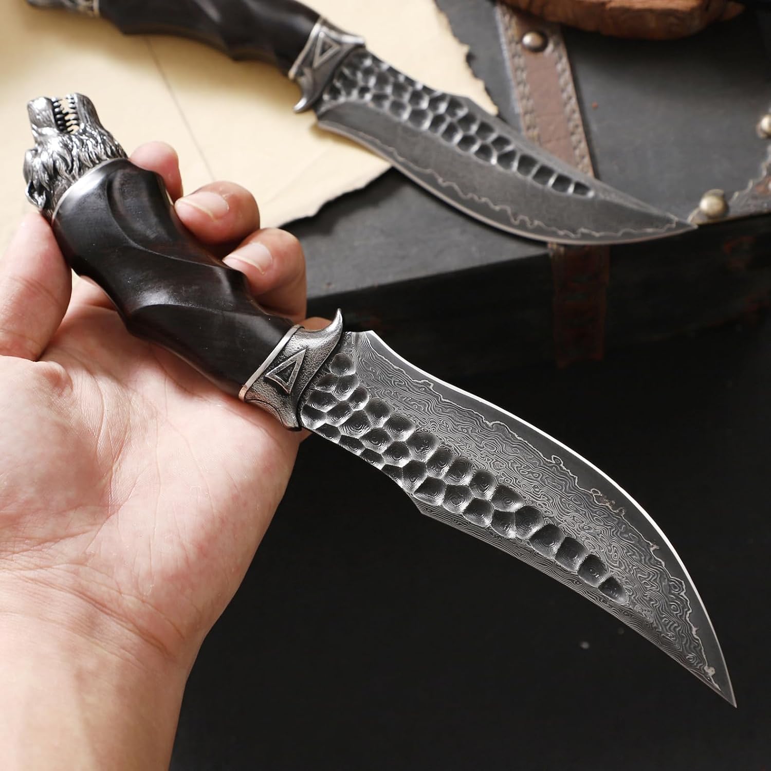 Handcrafted 10 inches Damascus Steel Fixed blade hunting knife，with leather case，wolf head metal and ebony Handle，EDC Belt Knife for Men，Survival Camping Knife fishing travel knife