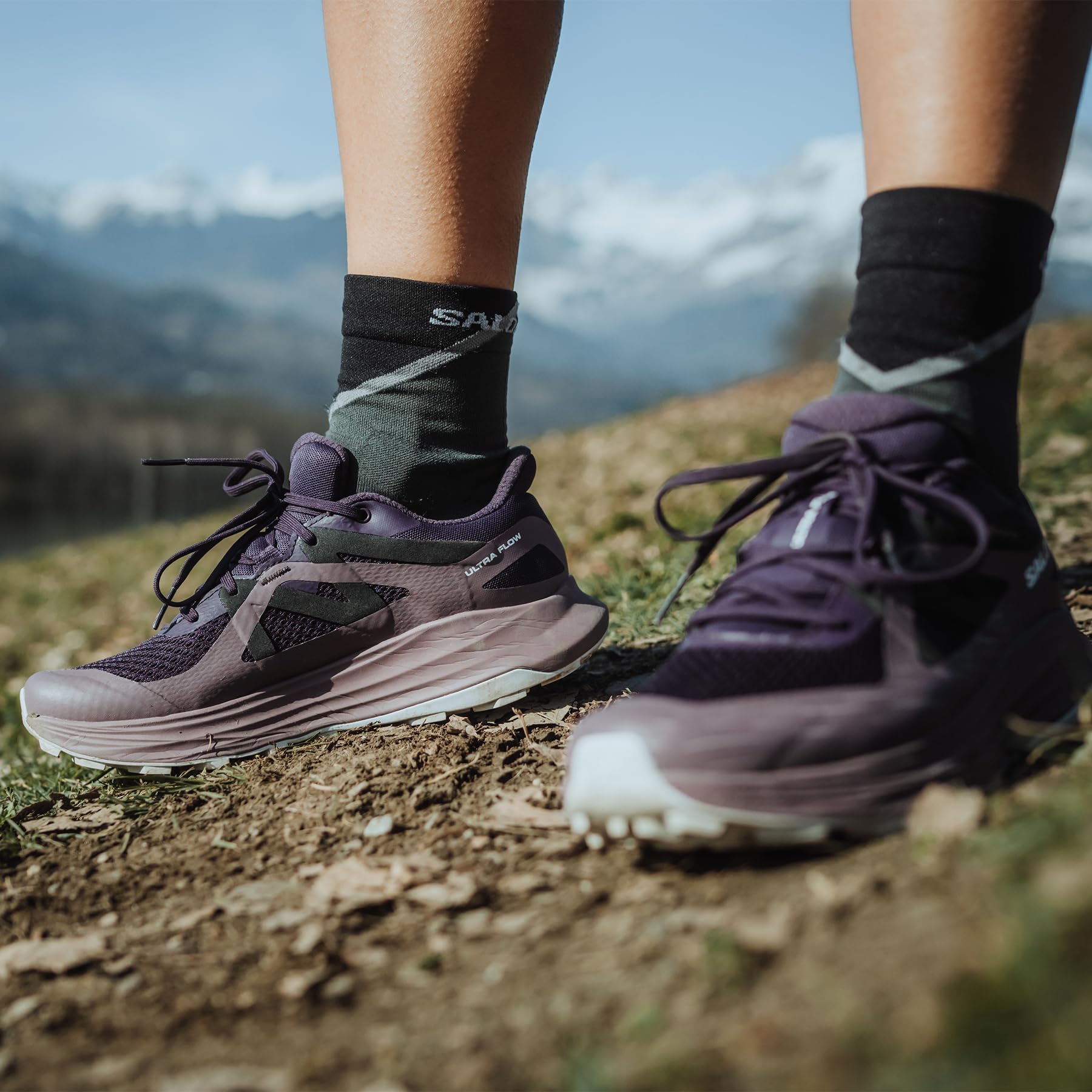 Salomon Ultra Flow Gore-Tex Impermeables Zapatillas de Trail Running para Mujer, Resistente al mal tiempo, Amortiguación del asfalto al sendero, Preparada para terrenos mixtos