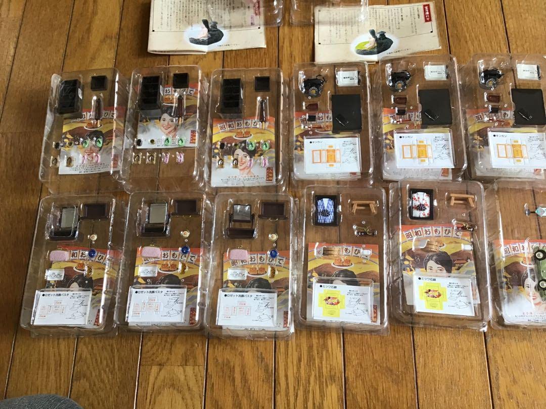 Amazon.co.jp: フルコンプ昭和おもひで温泉9種×2 シークレット2種 白 