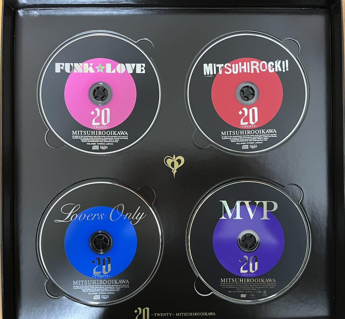 及川光博 20-TWENTY- 初回限定 3CD+DVD 写真集 アクスタ Amazon.co.jp: 20 -TWENTY- (3CD+DVD+写真集)【初回生産限定盤 Loppi