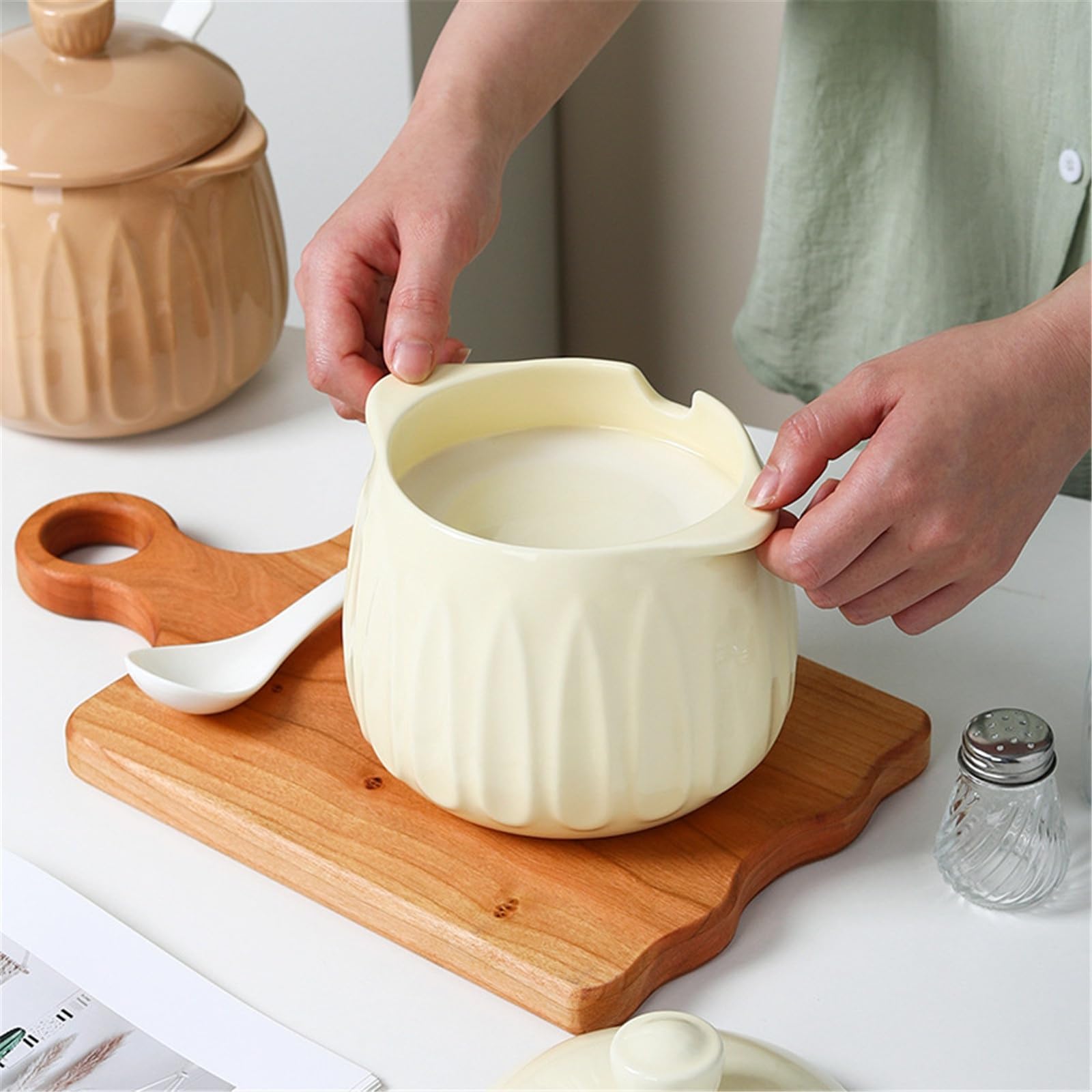 Pentola per Salsa di Soia in Ceramica da Cucina Barattolo di strutto in ceramica con coperchio Cucchiaio condimento sale olio peperoncino per Uso Cucina