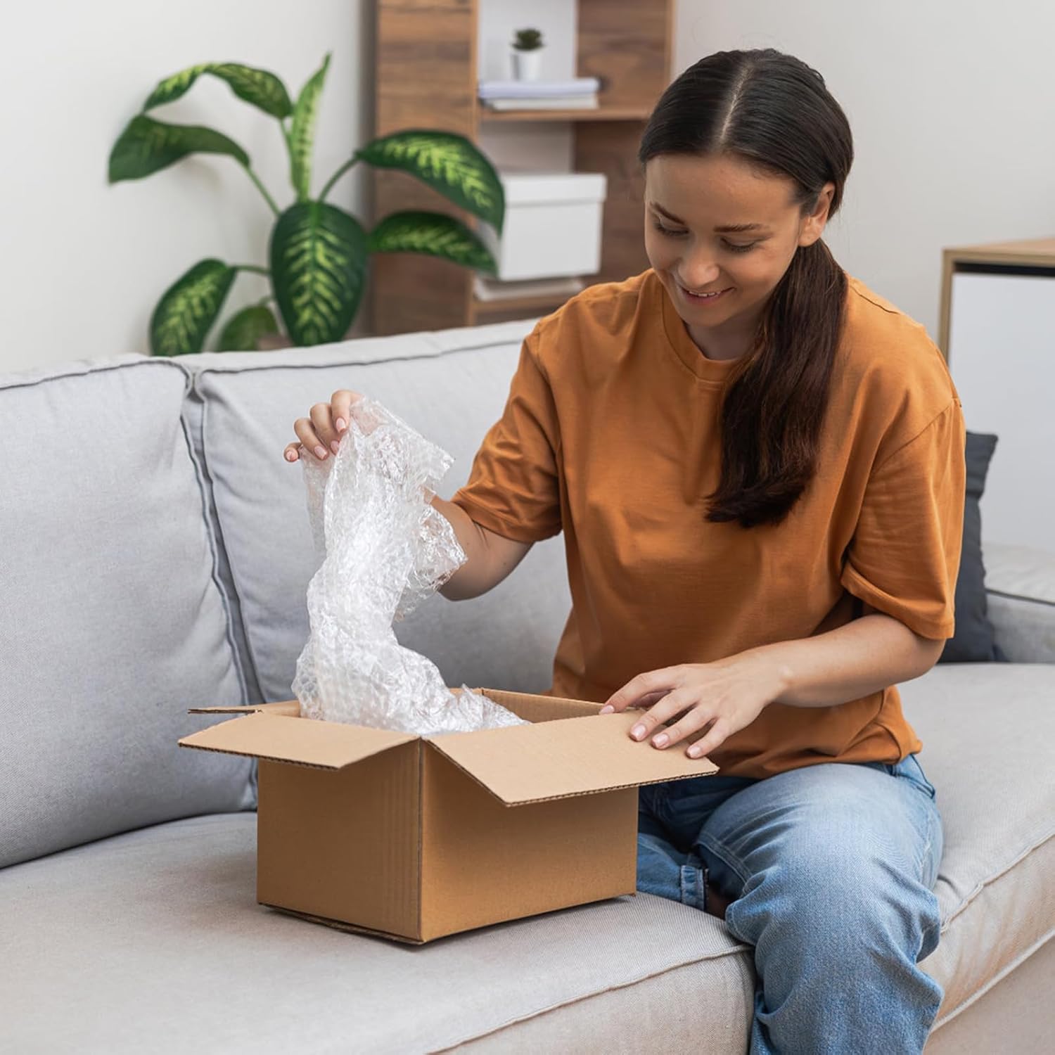 ROUND RICH 12 Inch x 175 Feet Bubble Roll Made in USA - Bubble Packing Wrap for Suitable for Moving and Shipping of Various Fragile Products with 3/16'' Cushioning and Supplies Perforated Every 12''
