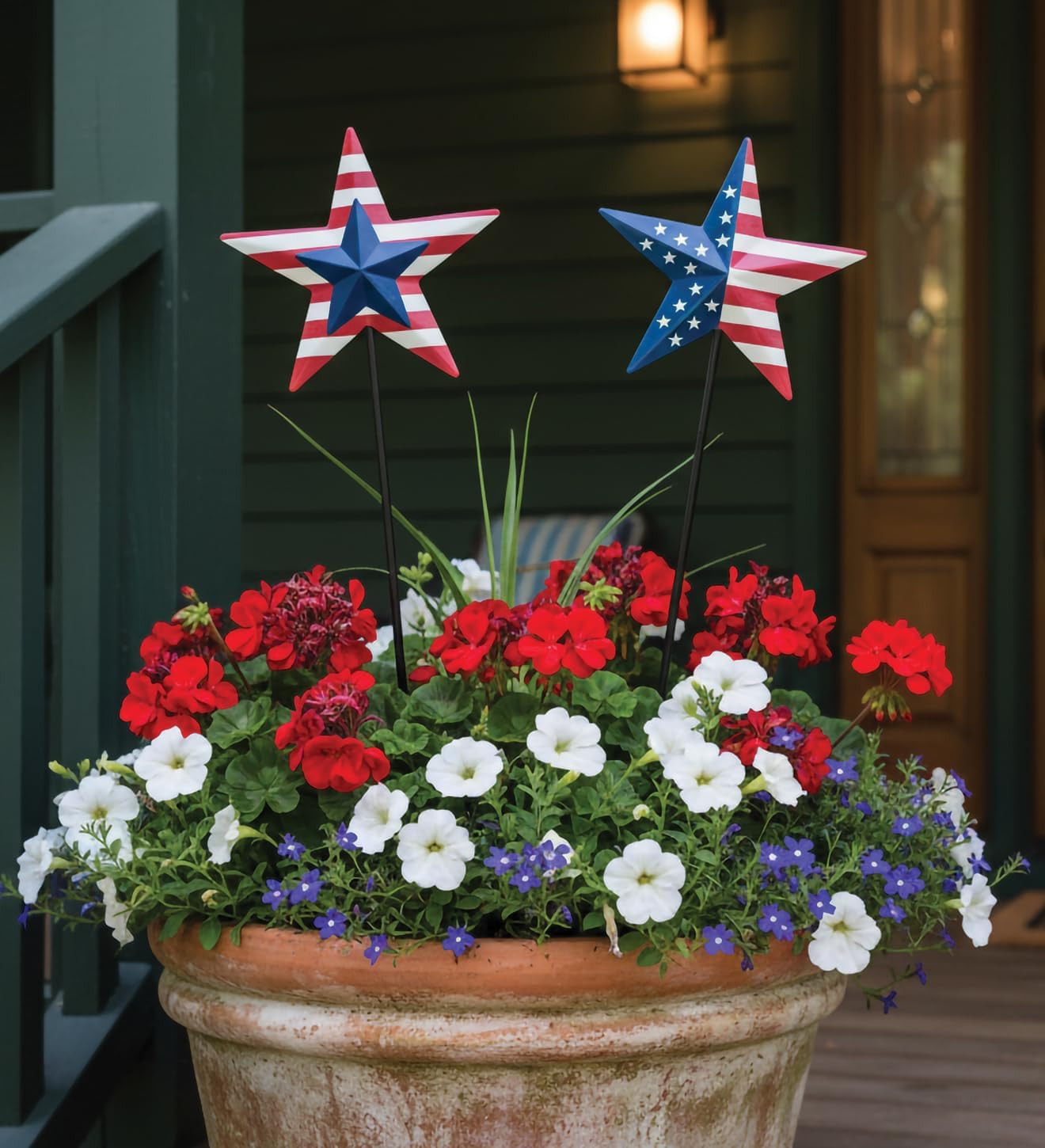 Regal Art & Gift Americana Garden Stake Set of 2, Patriotic Metal Yard Art, Weather-Resistant Decorative Outdoor Ornaments for Flower Beds and Potted Plants – Star