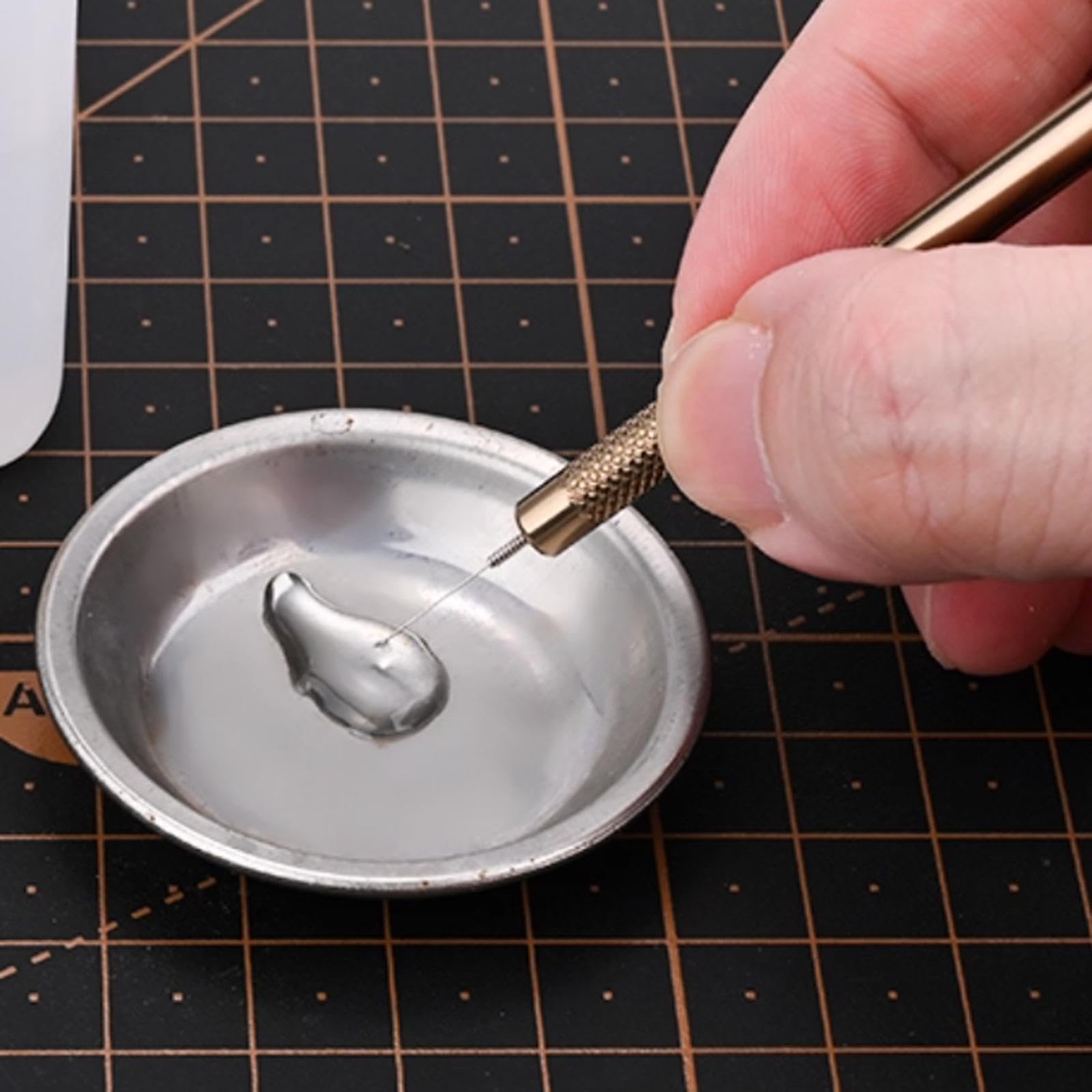 Präzisions Kleberauftragsstift Aus Metall mit Feiner Spitze für Filigrane Arbeiten für Modellbau Schulprojekte Und Hobbybasteln, Rot