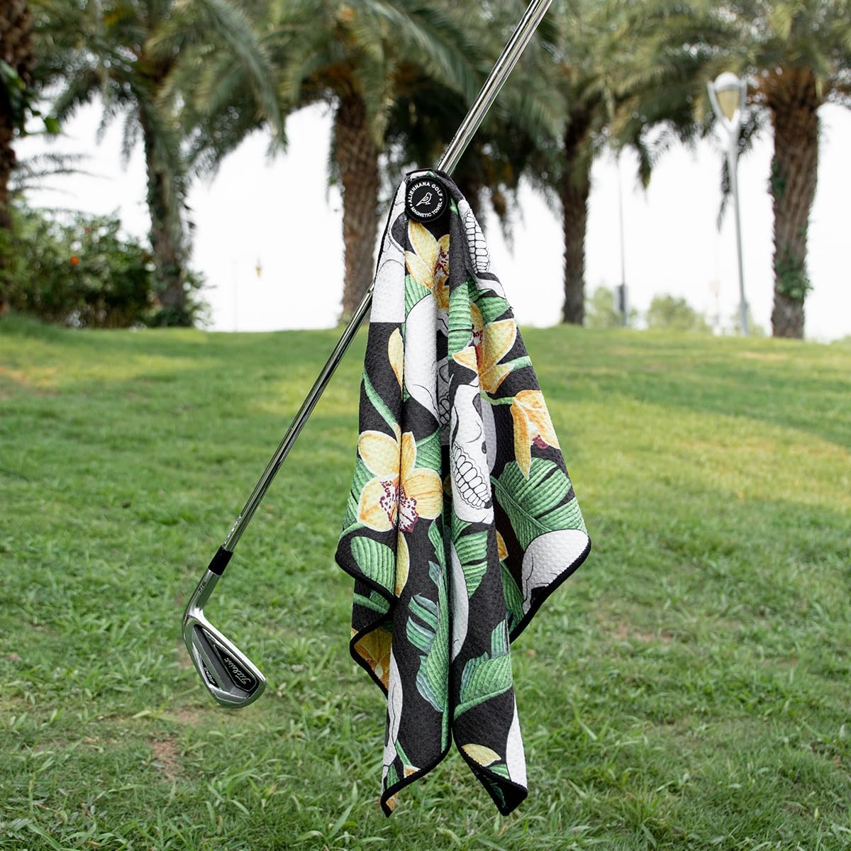 Magnetic Golf Towel, Microfiber Waffle Design with Clip - Industrial Strength Magnet for Strong Hold to Golf Bags, Carts & Clubs - Image 5