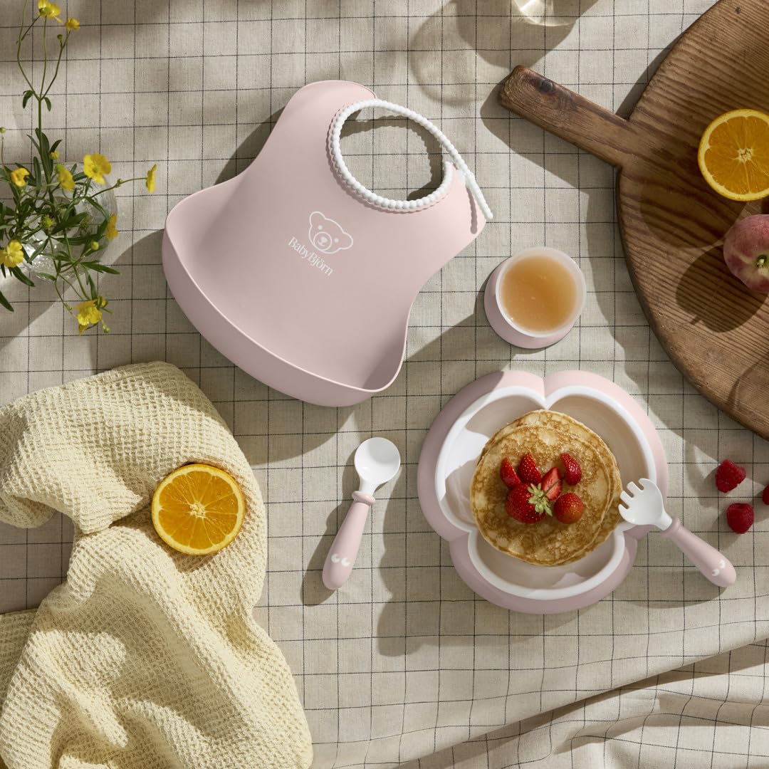 Bundle of BabyBjörn Coffret Repas Bébé lot de 5, Rose pastel + Rehausseur de Chaise, Blanc