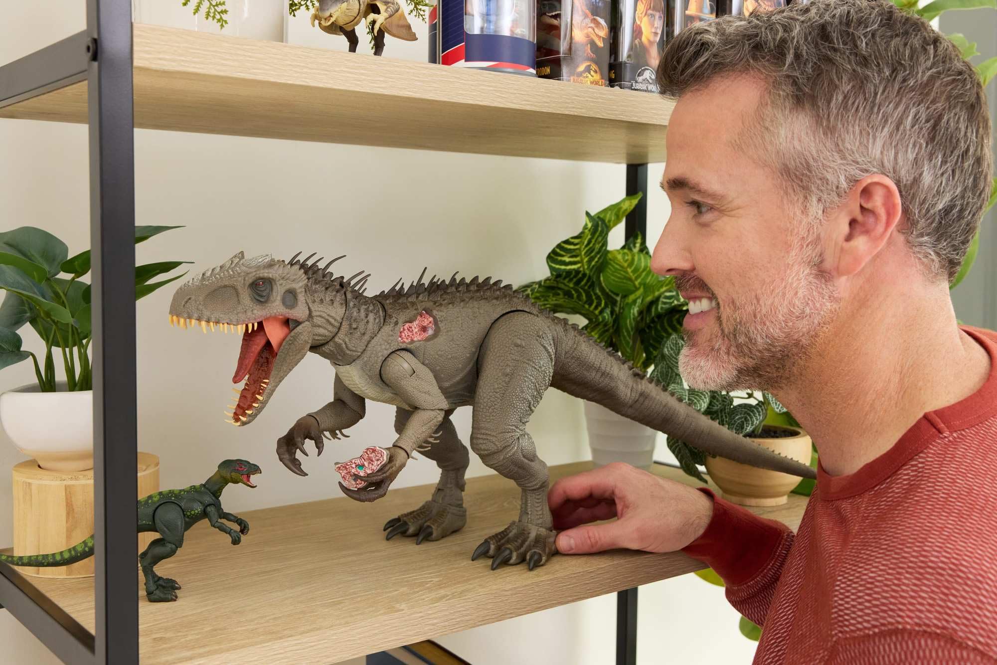 Jurassic World Hammond Collection Indominus Rex Deluxe Bewegliche Actionfigur groß, austauschbare Krallen und Ortungsimplantat, JKG98 | Große bewegliche Figur, austauschbare Krallen und Trailing-Implantat, JKG98