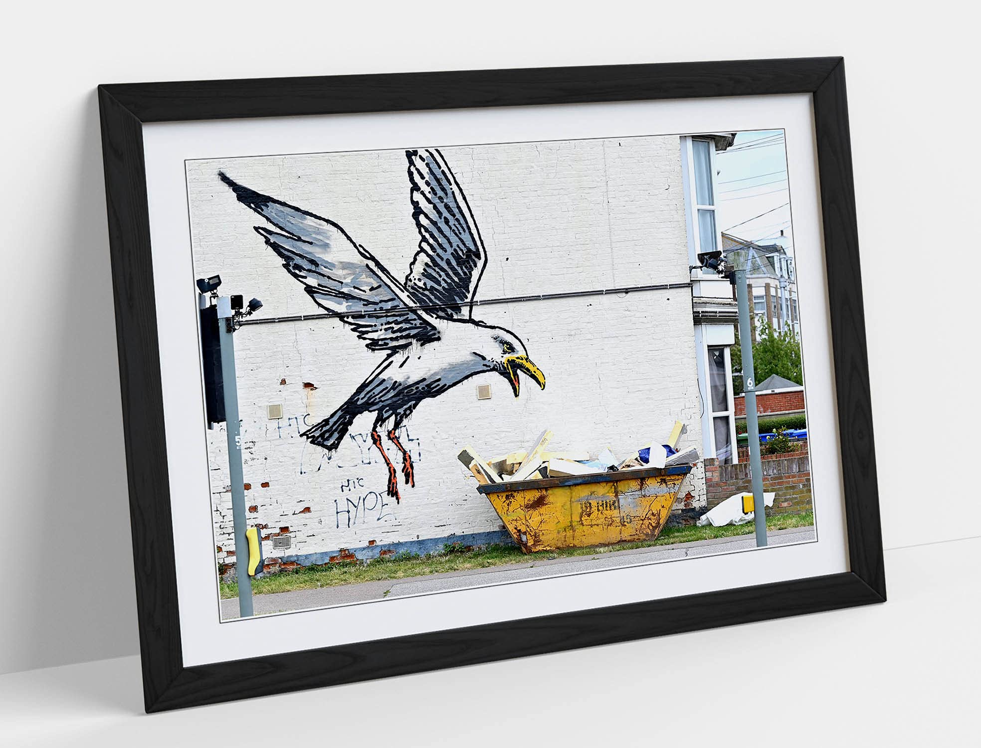 Canvasartshop Black - Banksy Spraycation Seagull- Premium Wall Art Framed Picture Prints - 3 Colours - 4 Sizes (, A4)