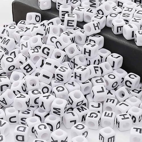 7 * 7mm Cuentas de Letras Cuadradas de Acrílico Blanco y Negro Cuentas de Letras de Cubo Blanco Letras Negras A-Z Cuentas Plásticas Sueltas