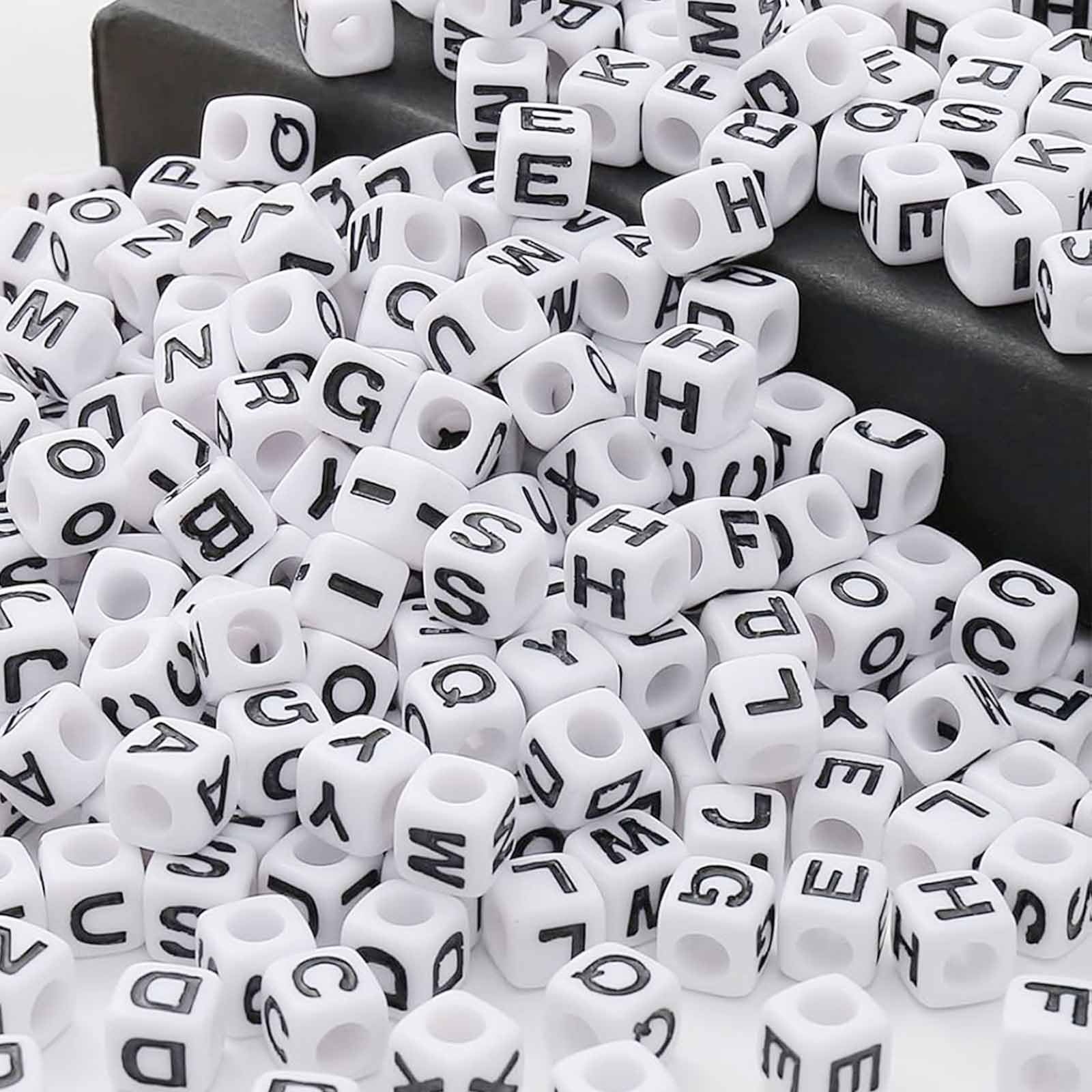 Acryl letterkralen A-Z multicolor 7mm - 100 stuks - Kraaltjes van Renate Acryl letterkralen A-Z multicolor 7mm - 100 stuks - Kraaltjes van Renate