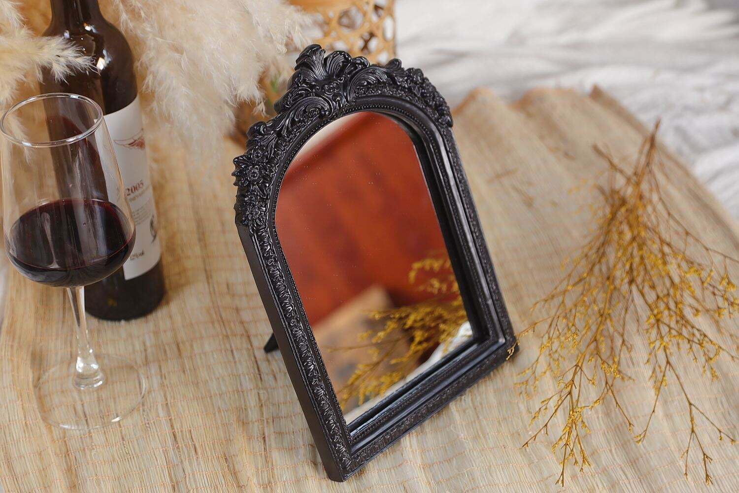 HSDDHOME Hand-Carved Black Vanity Mirror - Vintage Resin Arch Makeup Mirror with Adjustable Stand, 10.2x7 Inch HD Glass for Dresser, Travel & Gothic Home Decor