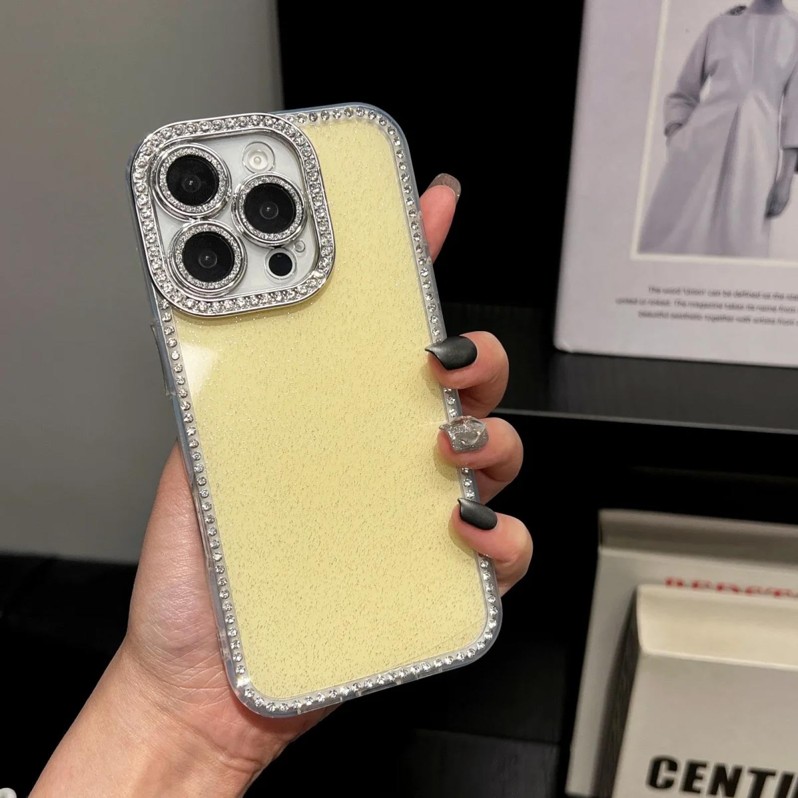 Coque antichoc iPhone 15 Pro Max jaune pour éviter rayures et chutes