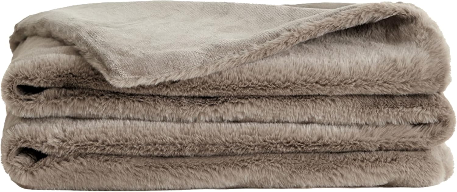 UnHide Lil’ Marsh Faux Fur Blanket Durable, Lightweight