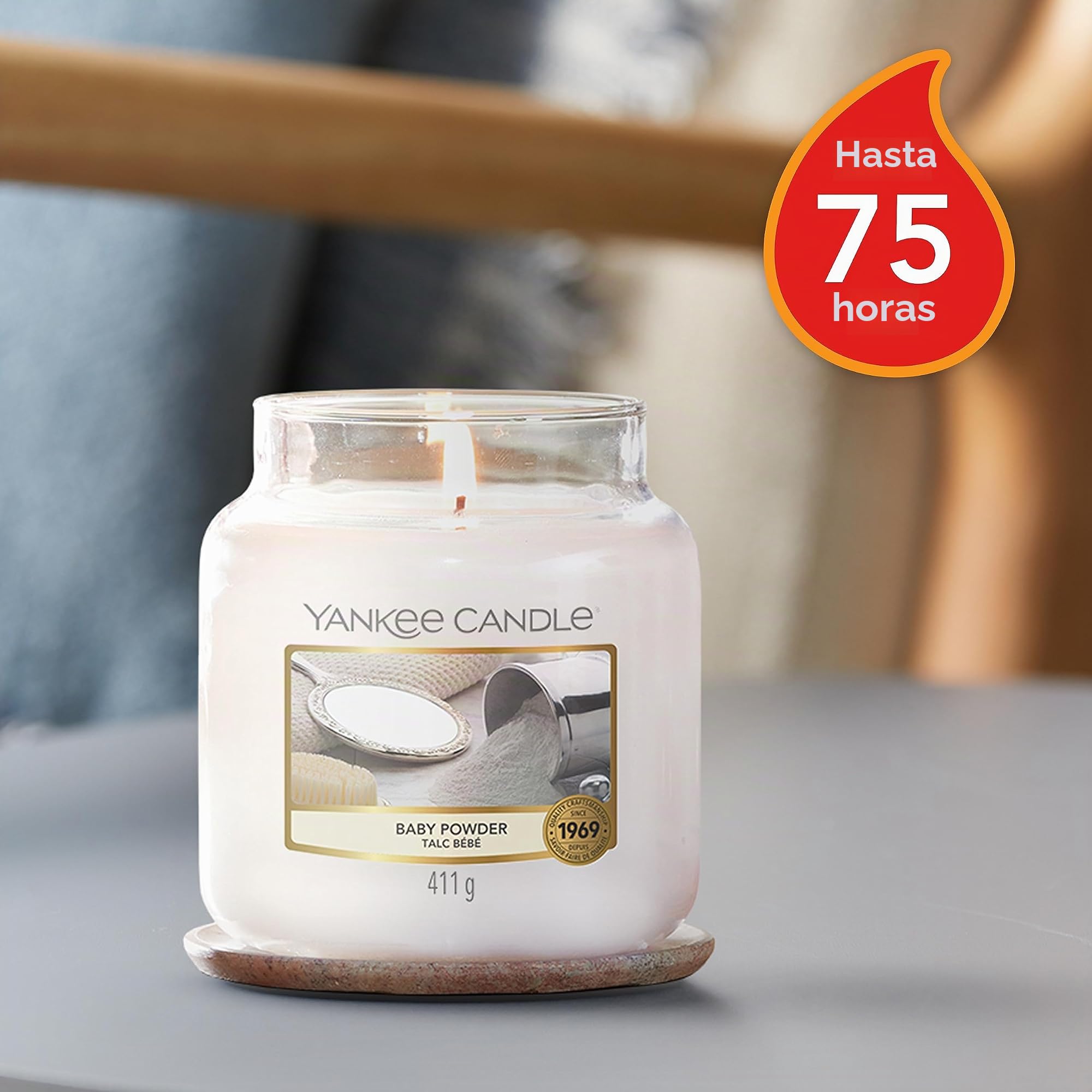 Yankee Candle vela aromática en tarro mediano, polvos de talco, duración de combustión de hasta 75 horas