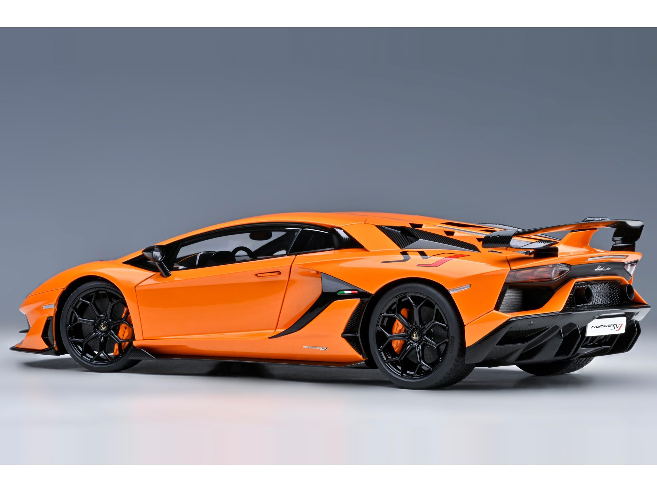 Amazon.com: Lambo SVJ Arancio Atlas Pearl Orange 1/18 Model Car by