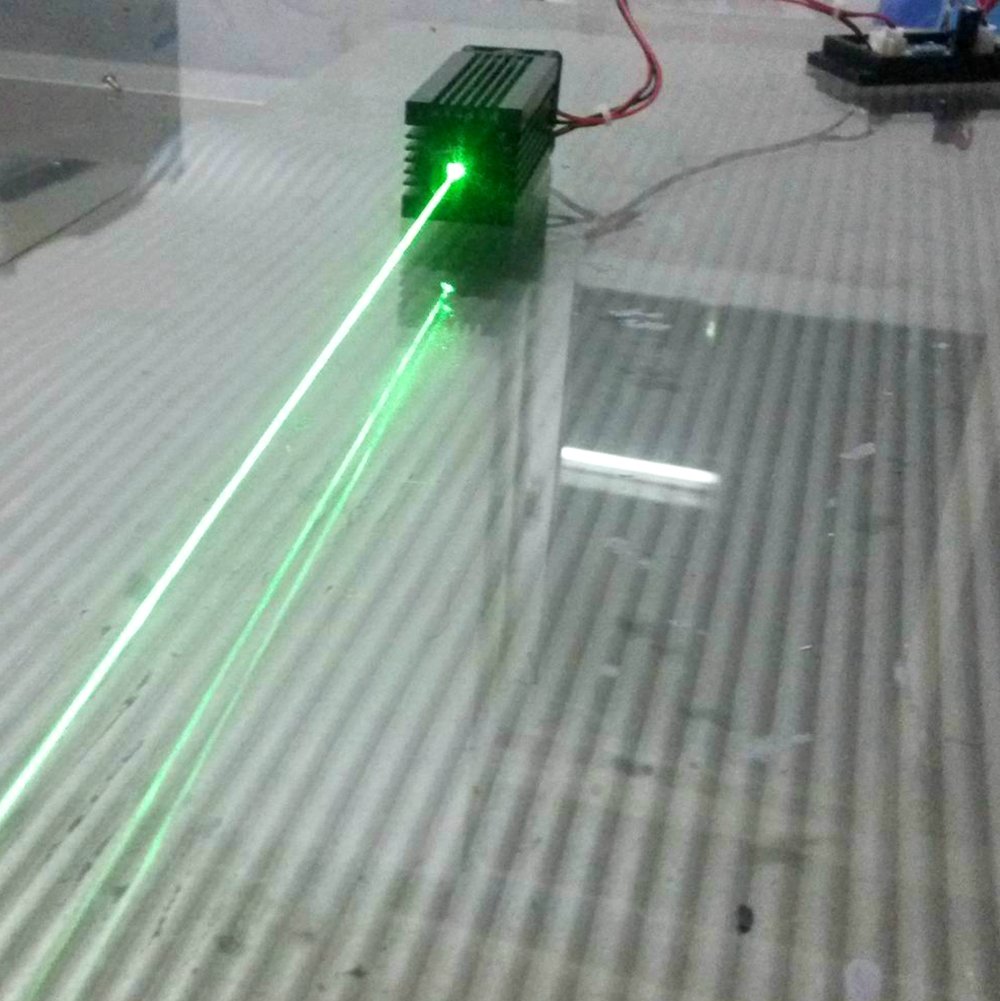 Fokussierbares 100mw 532nm grünes Laser Dot Modul/ununterbrochene Arbeit / 5V mit TTL