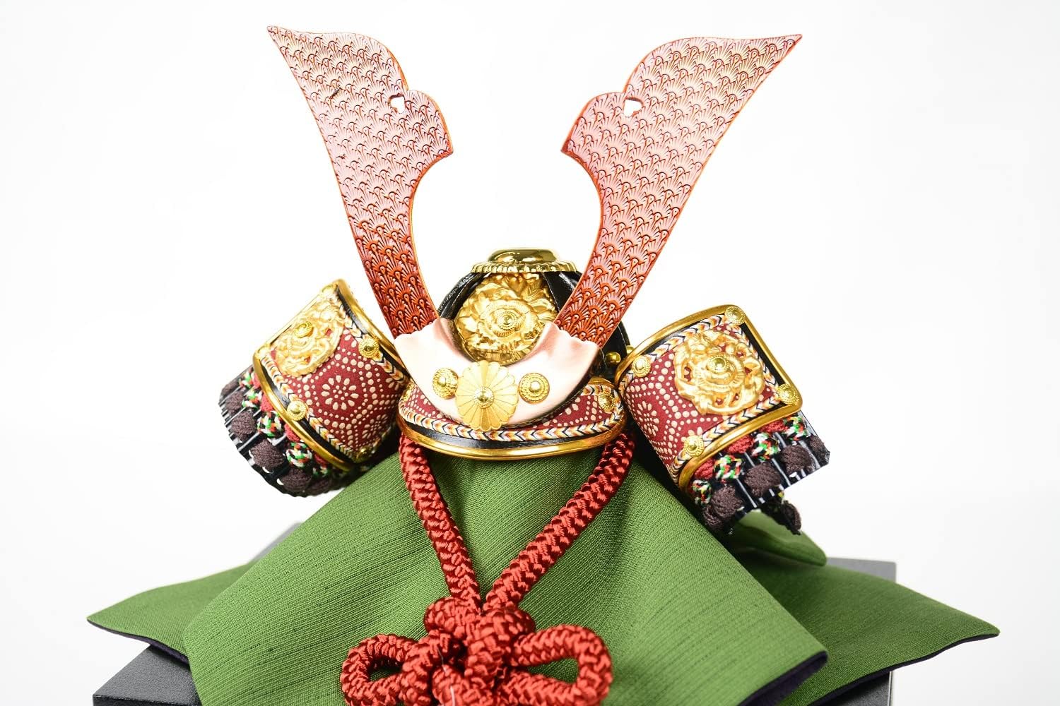 兜の置物 五月人形 寛蔵作 限定品 兜飾り 5号 ミニ兜 コンパクト納兜飾り 桐箱付