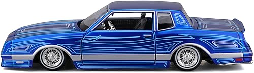Miniatura 10 de Maisto 1:24 Design 1986 Chevy Monte Carlo Lowrider, azul