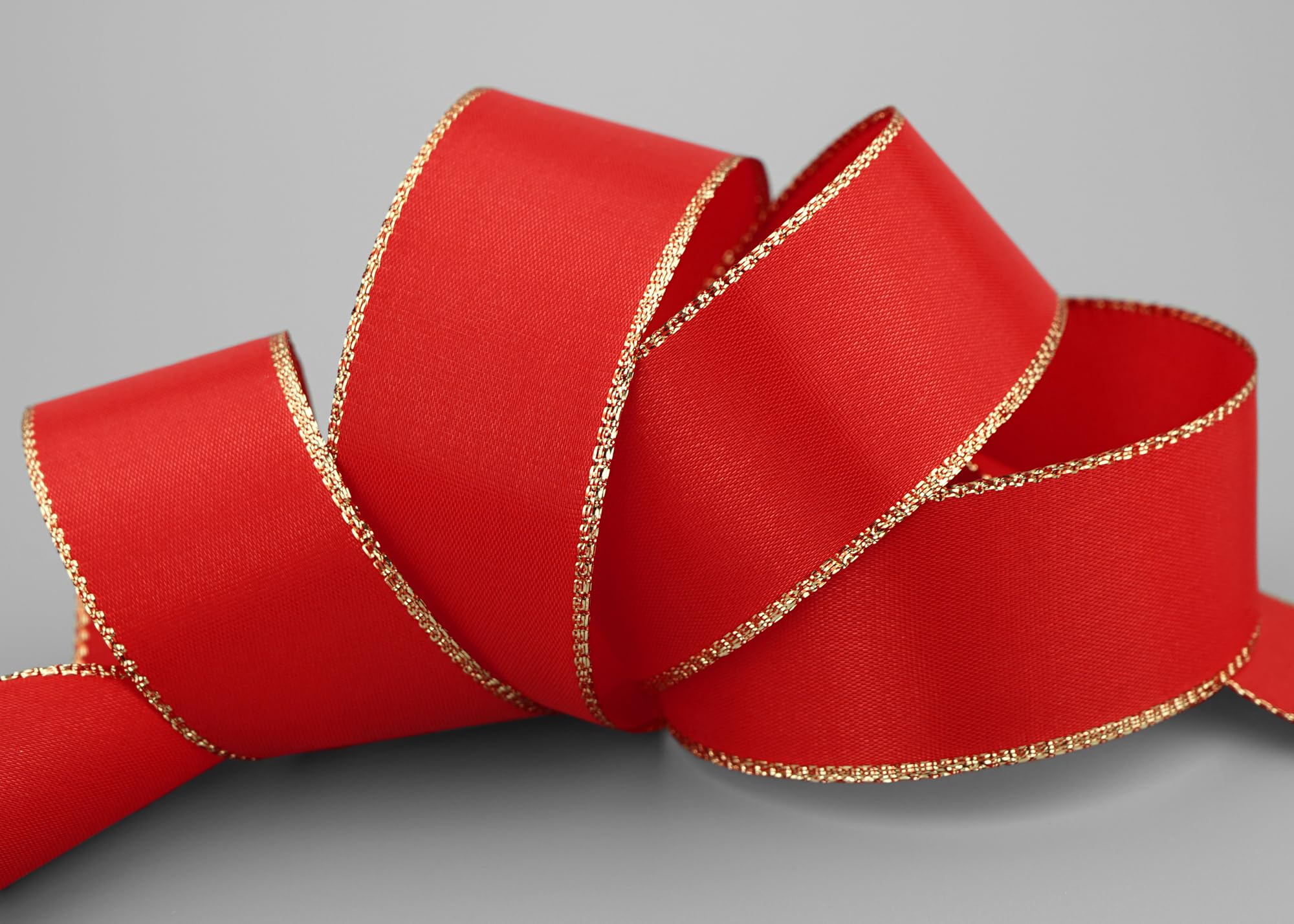 Diploma Certificato Modello Colore Rosso E Oro Con Immagine Vettoriale Di Lusso E Stile Moderno