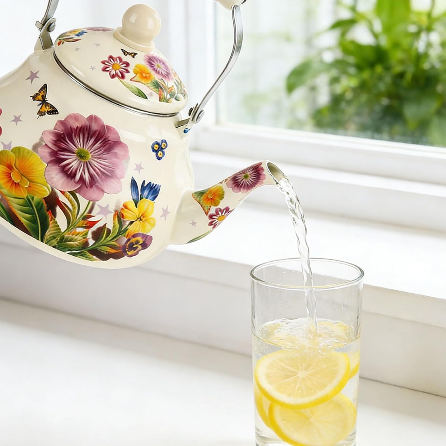 Enamel Tea Kettle, Vintage Teapot Stovetop Induction Water Boiling Pot Kettle for Boiling Water Coffee or Milk(1.5L)