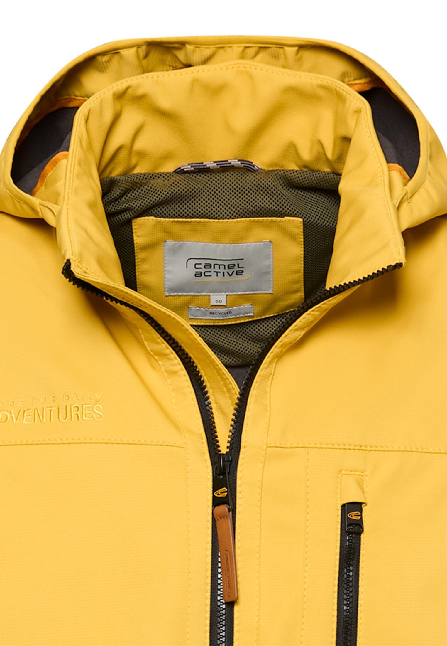 camel active Herren Softshelljacke mit Kapuze | Softshelljacke mit abnehmbarer Kapuze | wasserabweisend und winddicht