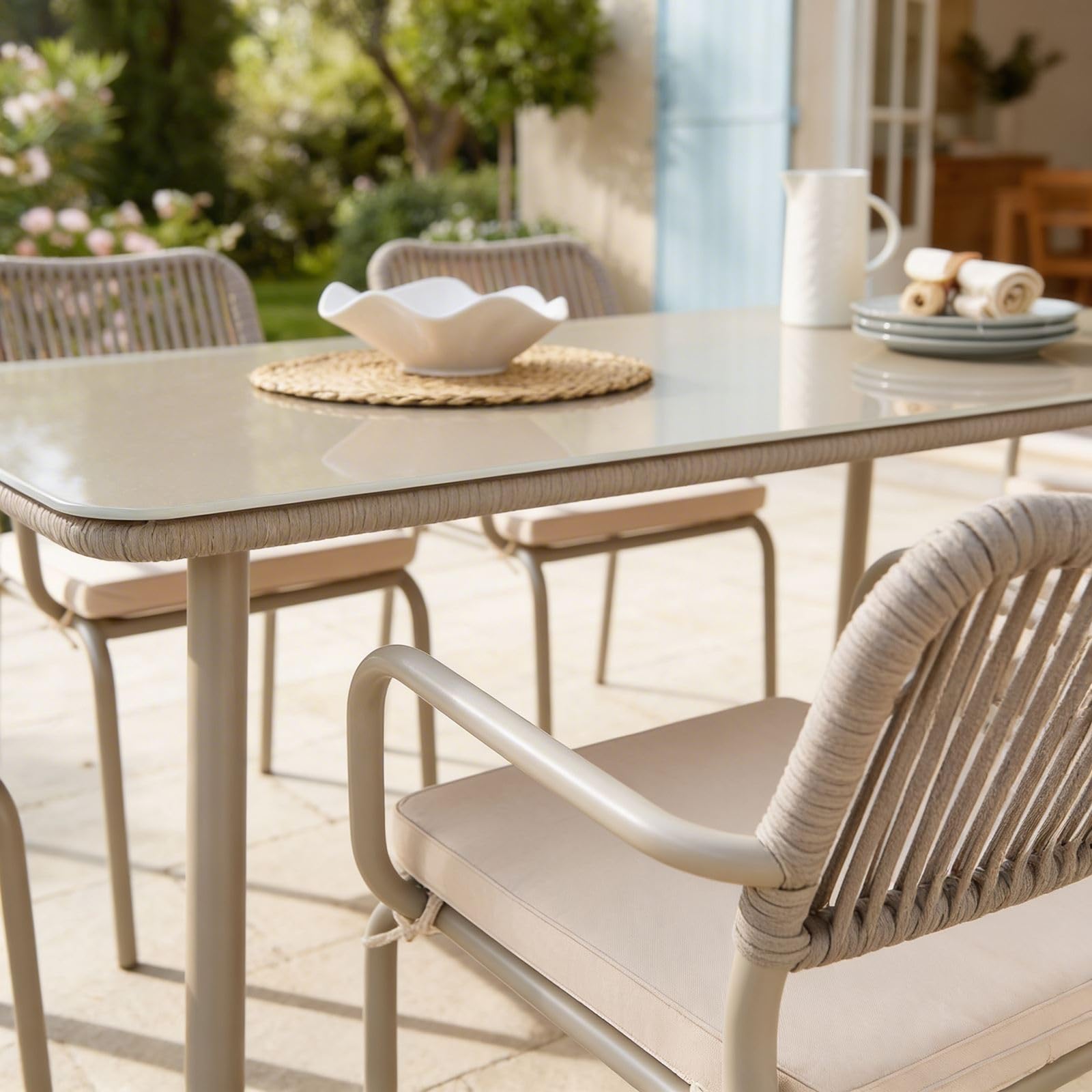IDIMEX Gartenmöbel Set VOLONTE 1 Tisch 6 Stühle, Champagner – Wetterfeste Sitzgruppe mit Glasplatte & Rope-Bespannung für Garten Terrasse Balkon