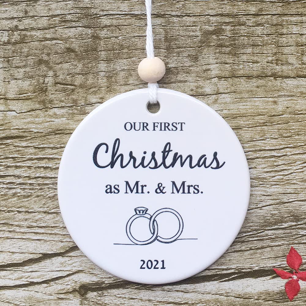 Kusry Our First Christmas as Mr & Mrs Ornaments 2022 Newly Married Ornament Couples Gifts Wedding Decoration Personalized Bridal Shower Gift