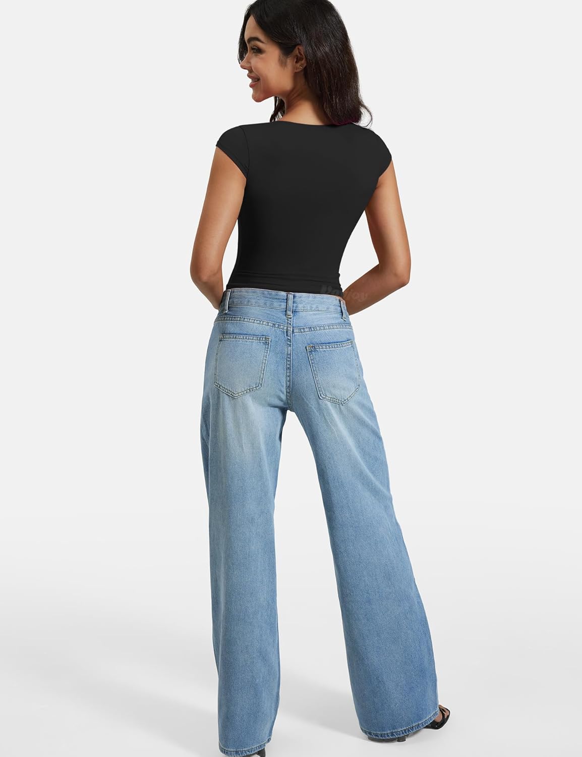 VOYJOY Womens V Neck Short Sleeve T Shirt Double Lined Tee Seamed Cup Slim Fit Basic Tops Crop Top Y2K Going Out Top - Image 5