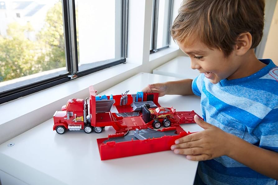 ディズニー　カーズ　TRAVEL TIME MACK Amazon.com: Mattel Disney Pixar Cars 3 Travel Time Mack