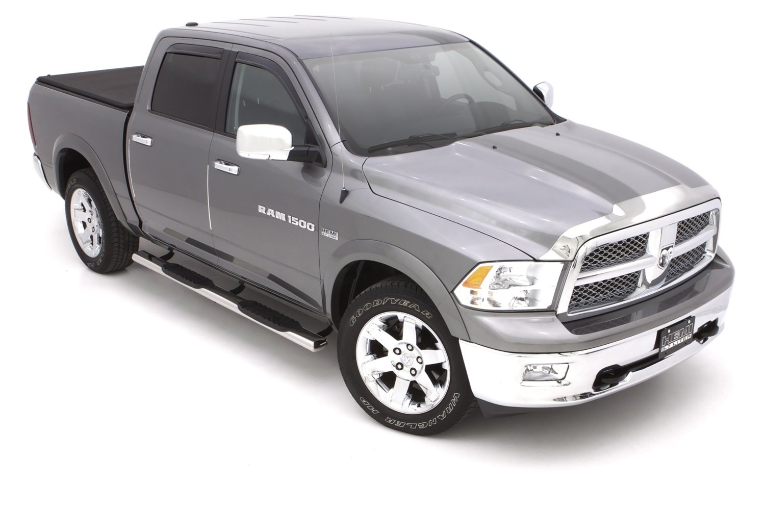 Amazon.com: RealTruck Lund 23984003 Polished Stainless Steel 5