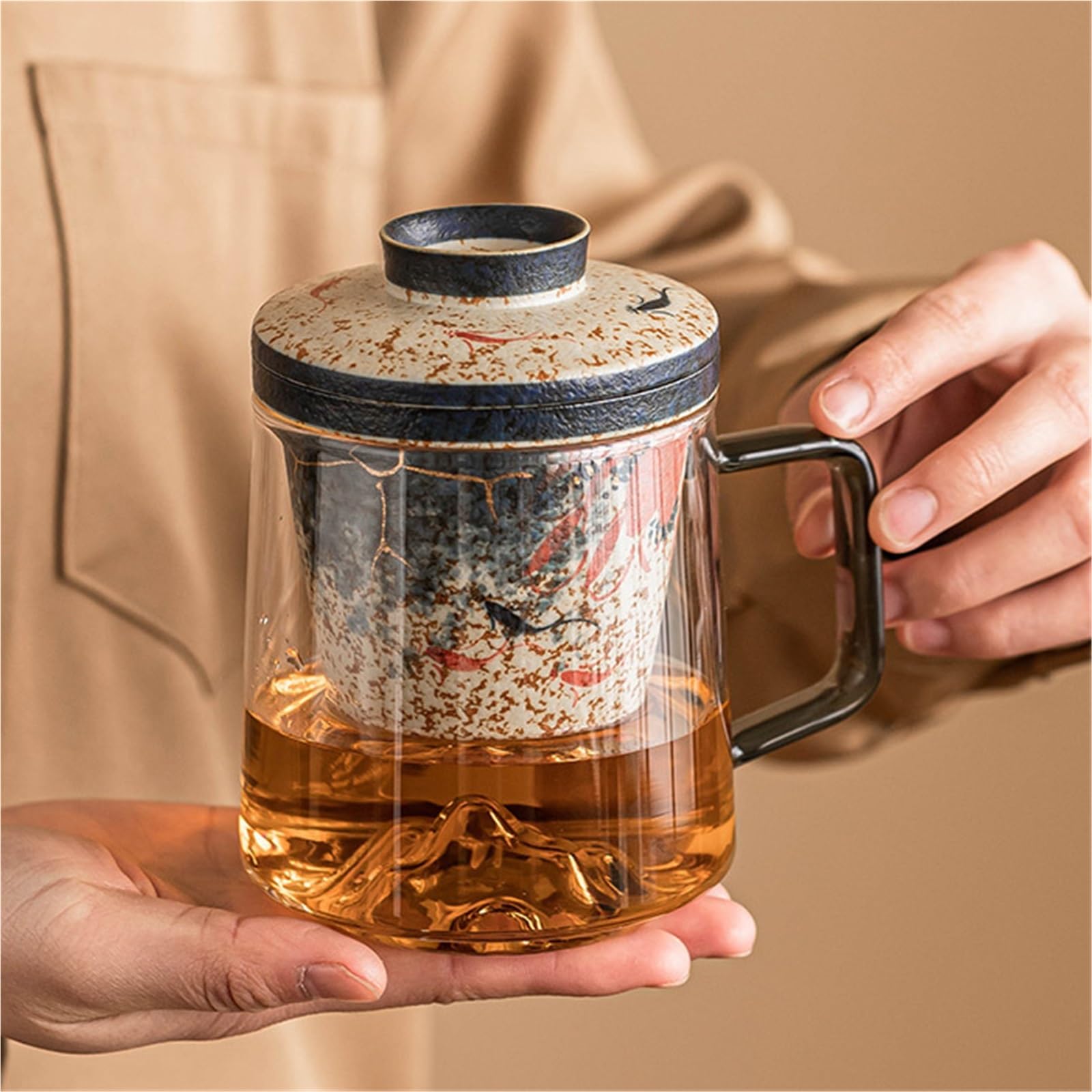 Tasse à thé en céramique avec filtre infuseur amovible et couvercle assorti, avec poignée incurvée confortable, coffret cadeau complet for thé en vrac et café quotidien