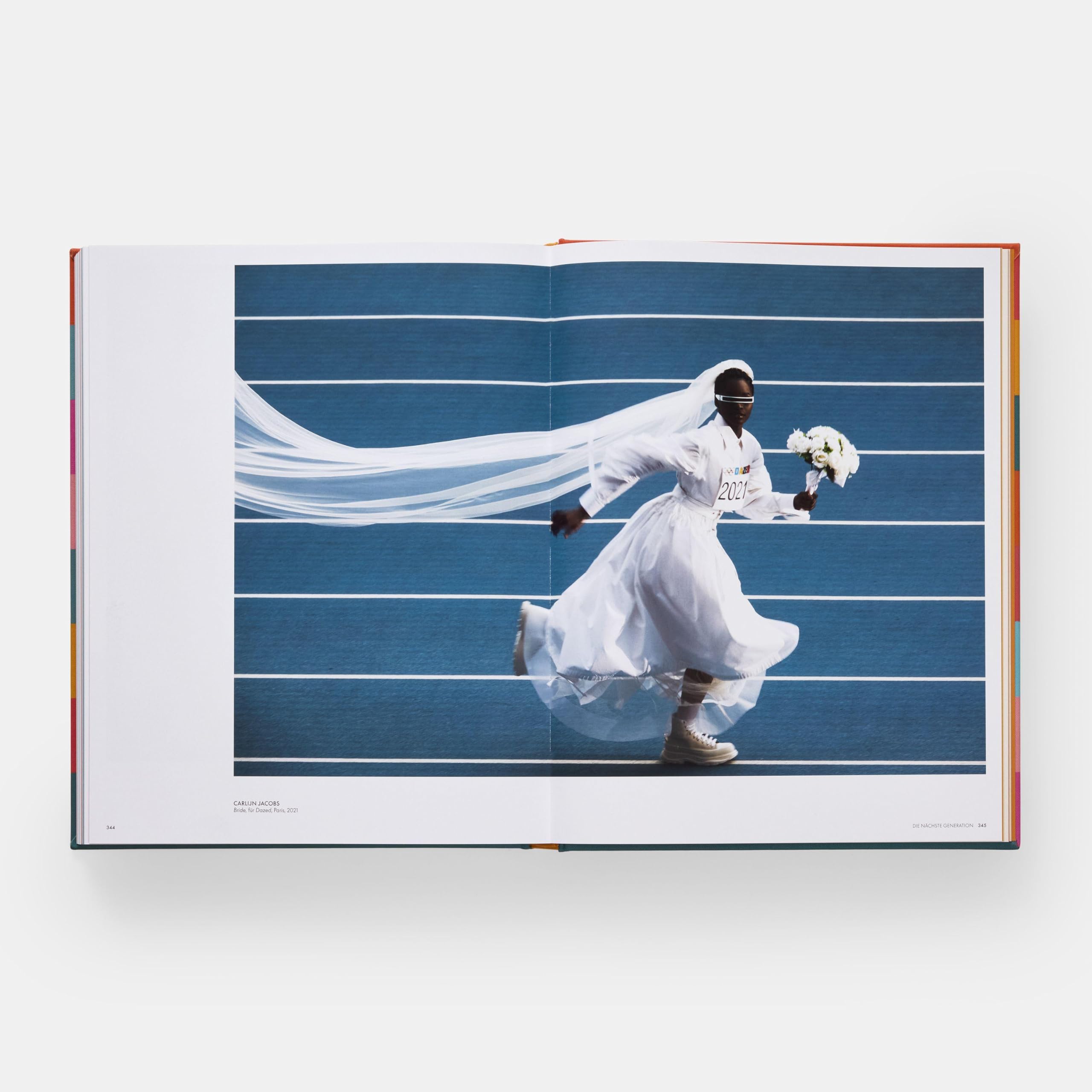 Mix & Match: Modefotografie trifft zeitgenössische Kunst