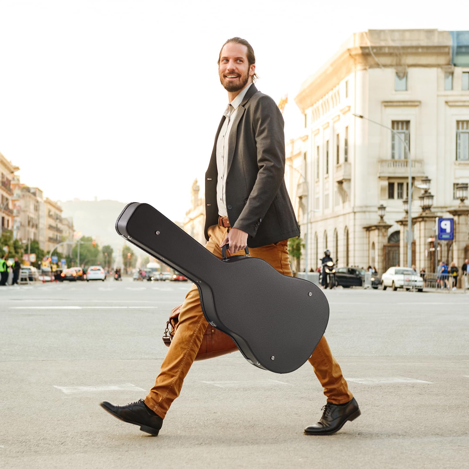 VEVOR Étui Guitare Acoustique Rigide Forme Gourde 1100 mm avec Verrouillage Clés, Poignée, Rembourrage PVC, Doublure Souple, Résistants à l'Eau, pour Guitares Acoustiques de 39-41 po 99-104 cm, Noir