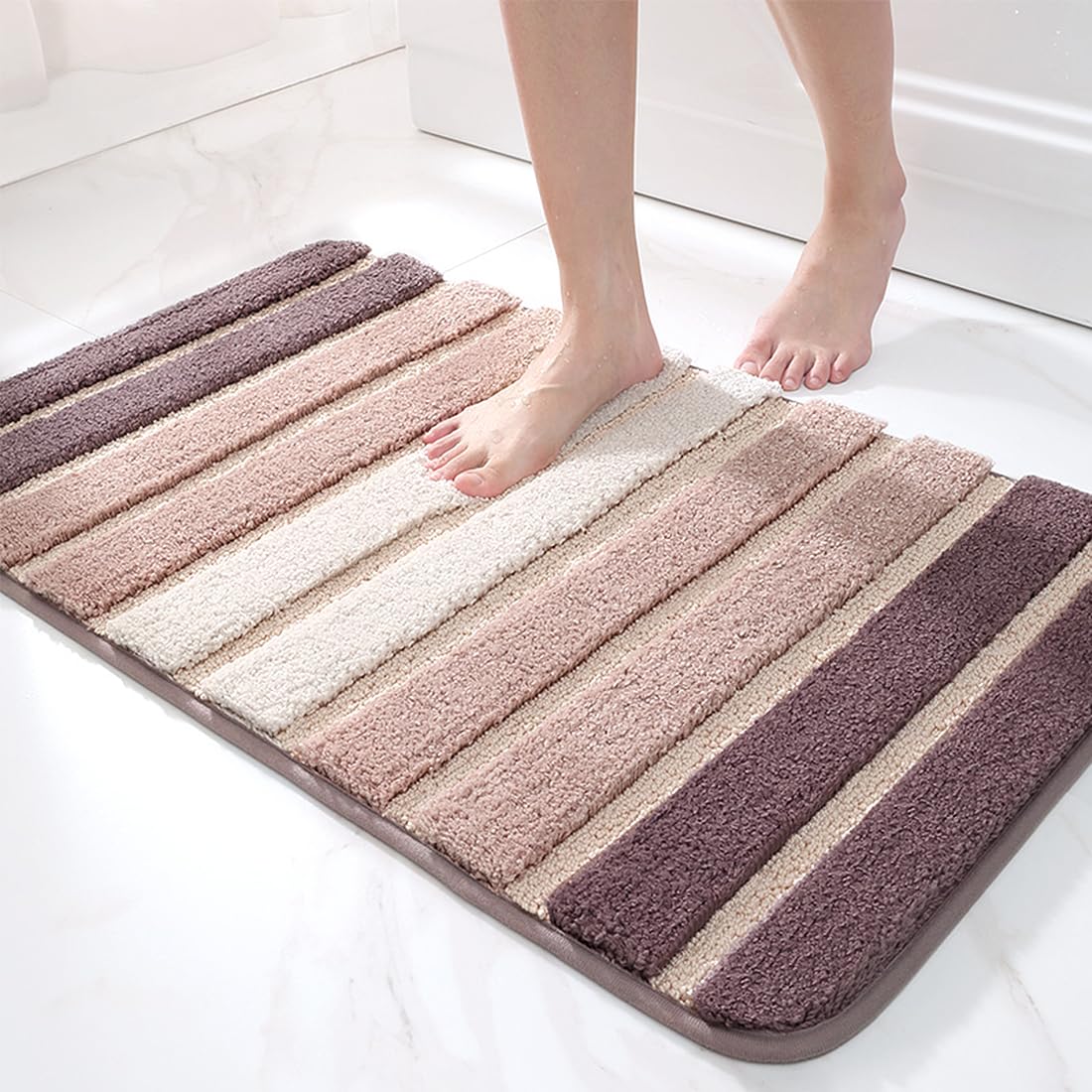 Tapis de bain absorbant pour sortie de douche beige et douce