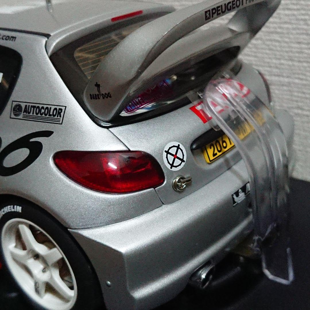 Amazon.co.jp: 絶版1/18オートアート プジョー206WRC : おもちゃ