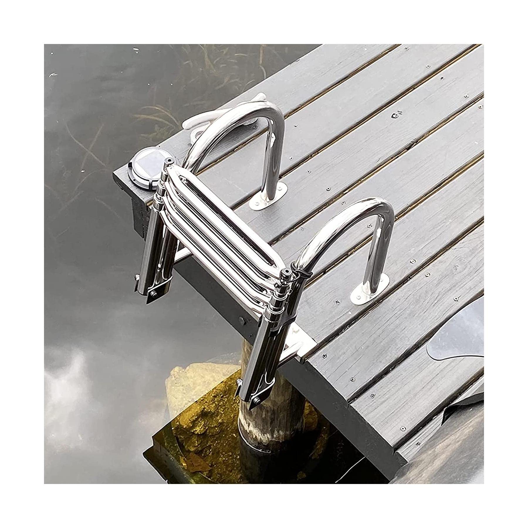 Échelle de bateau ponton en inox de qualité marine, conçue pour durer face aux vagues.