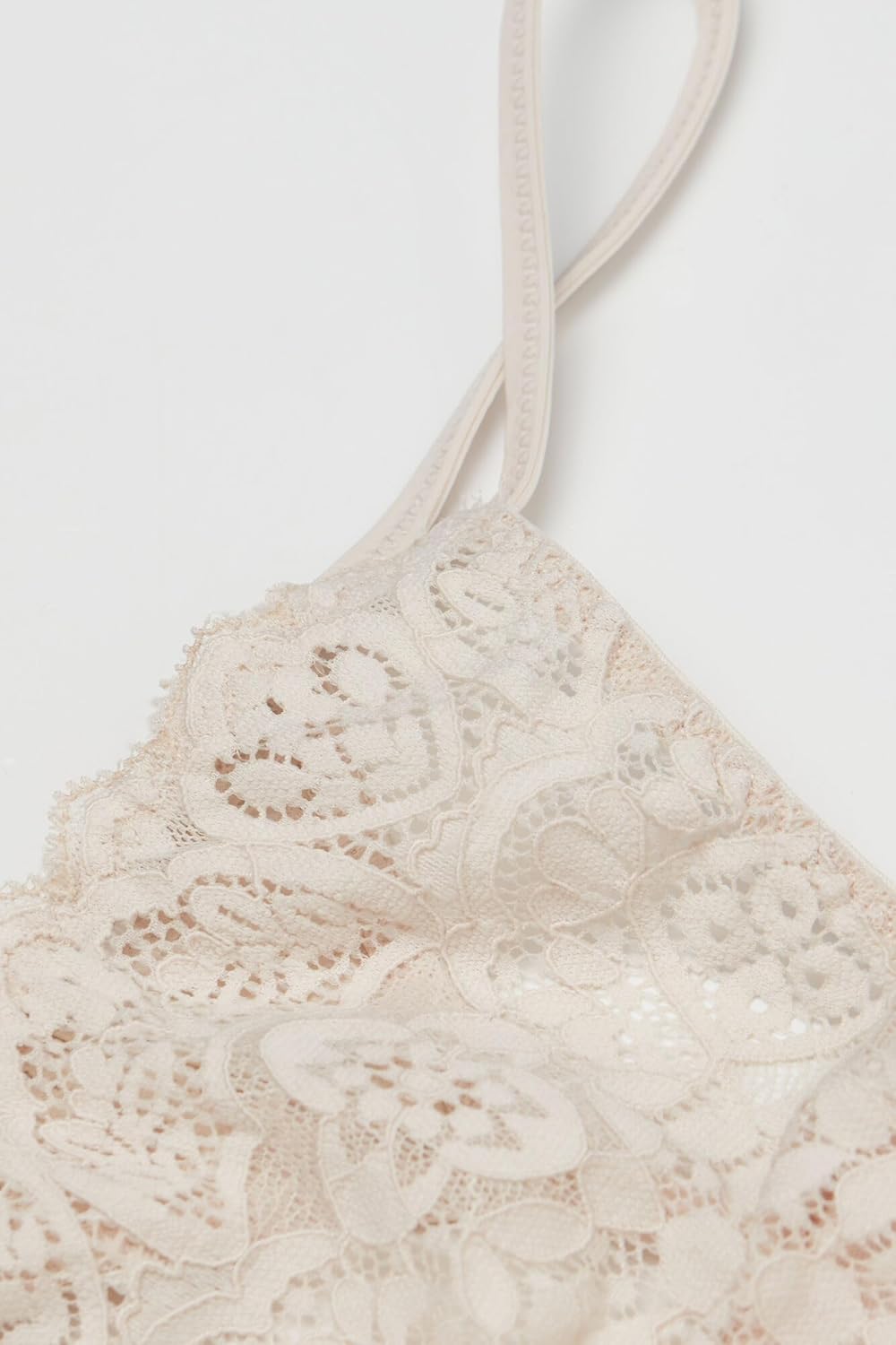 Intimissimi Woman's Lace String Thong - Image 5