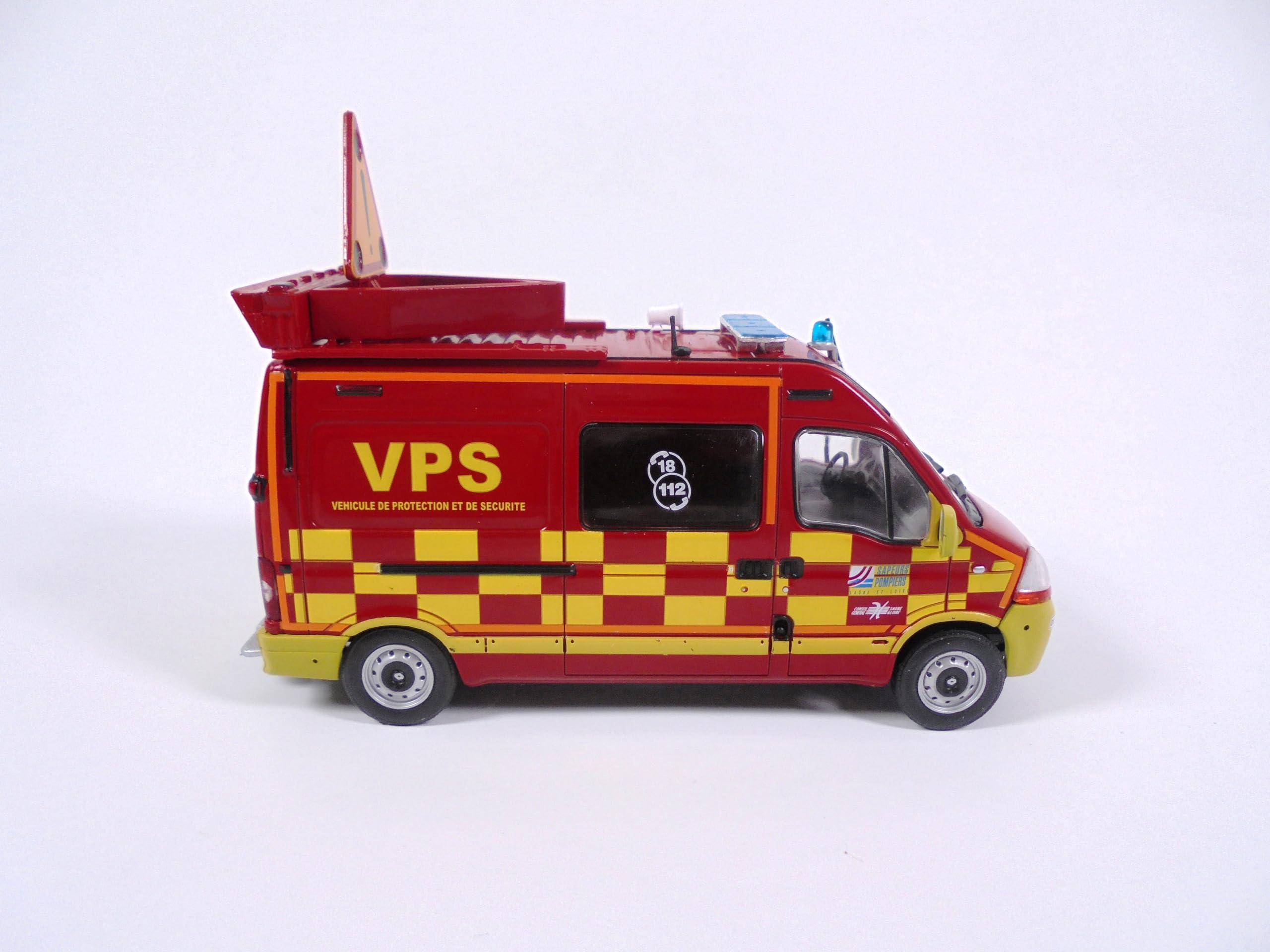 OPO 10 – Camion Utilitaire 1:43 – Fourgon EDF Avec Échelle, 1956 – Modèle Métal Sur Socle – Collection Hachette – Dès 14 Ans