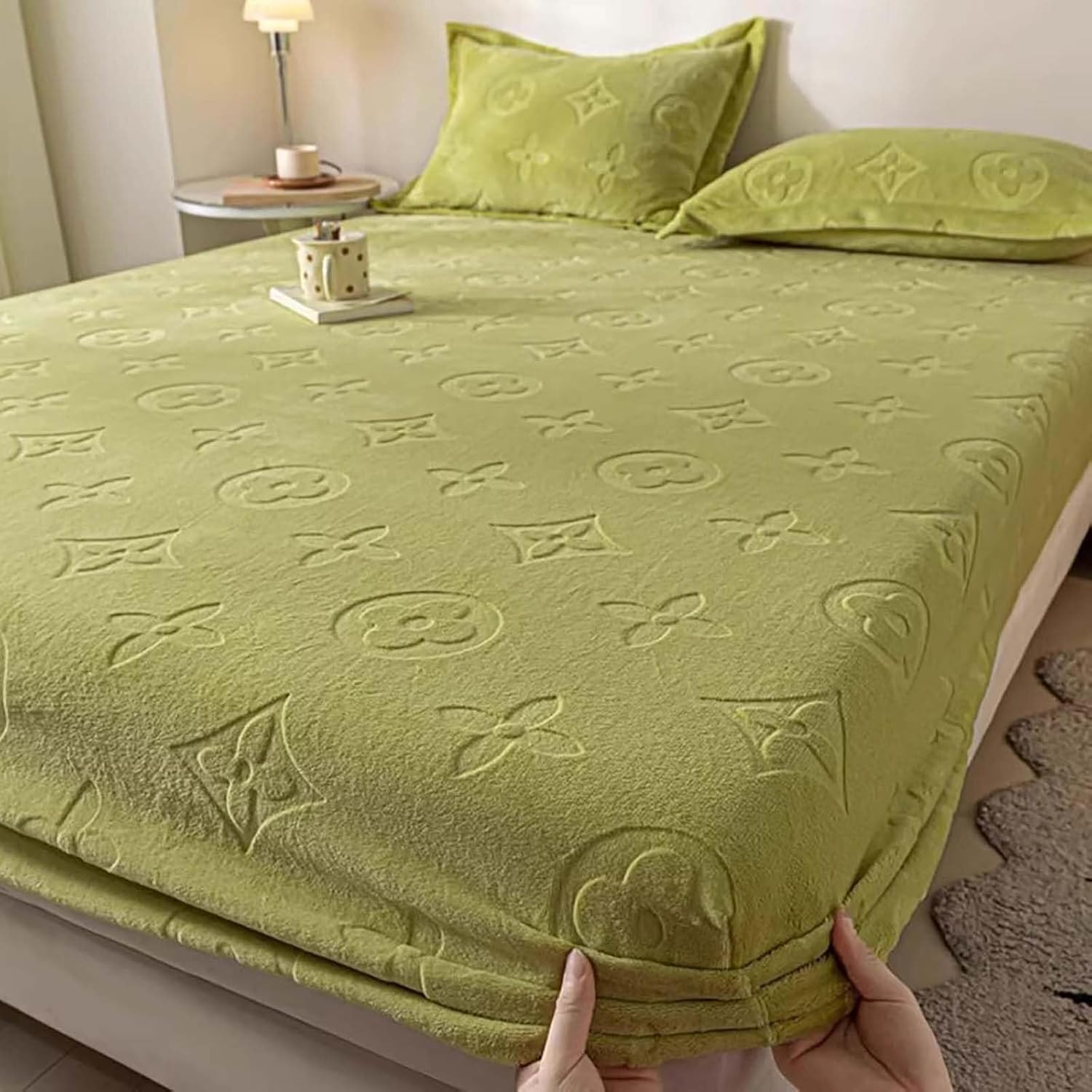 Elastic Bed Sheets, Milk Velvet Luxury Super Soft Cozy Comfy Flannel Bottom Sheet, All-Season Milk Plush Pockets Mattress Protector Cover, Easy Care(Green,2*Pillow Cover)