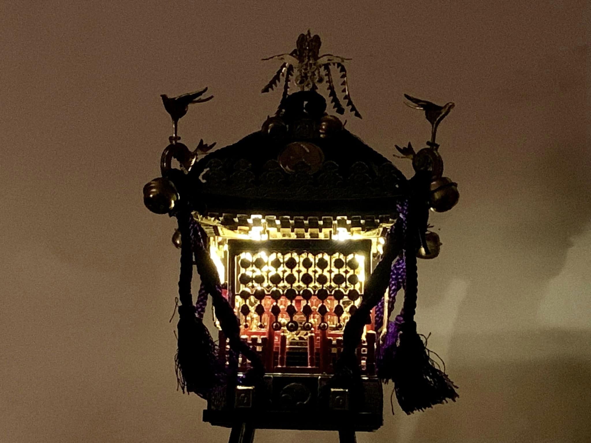 Amazon | [完成品] 神輿 1/8サイズ お祭り 茶塗朱房 (黒塗紫房 