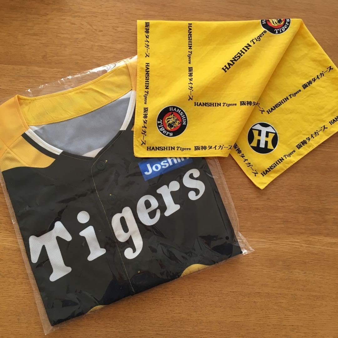 Amazon.co.jp: Joshin 阪神タイガース ユニフォーム &バンダナ 2点