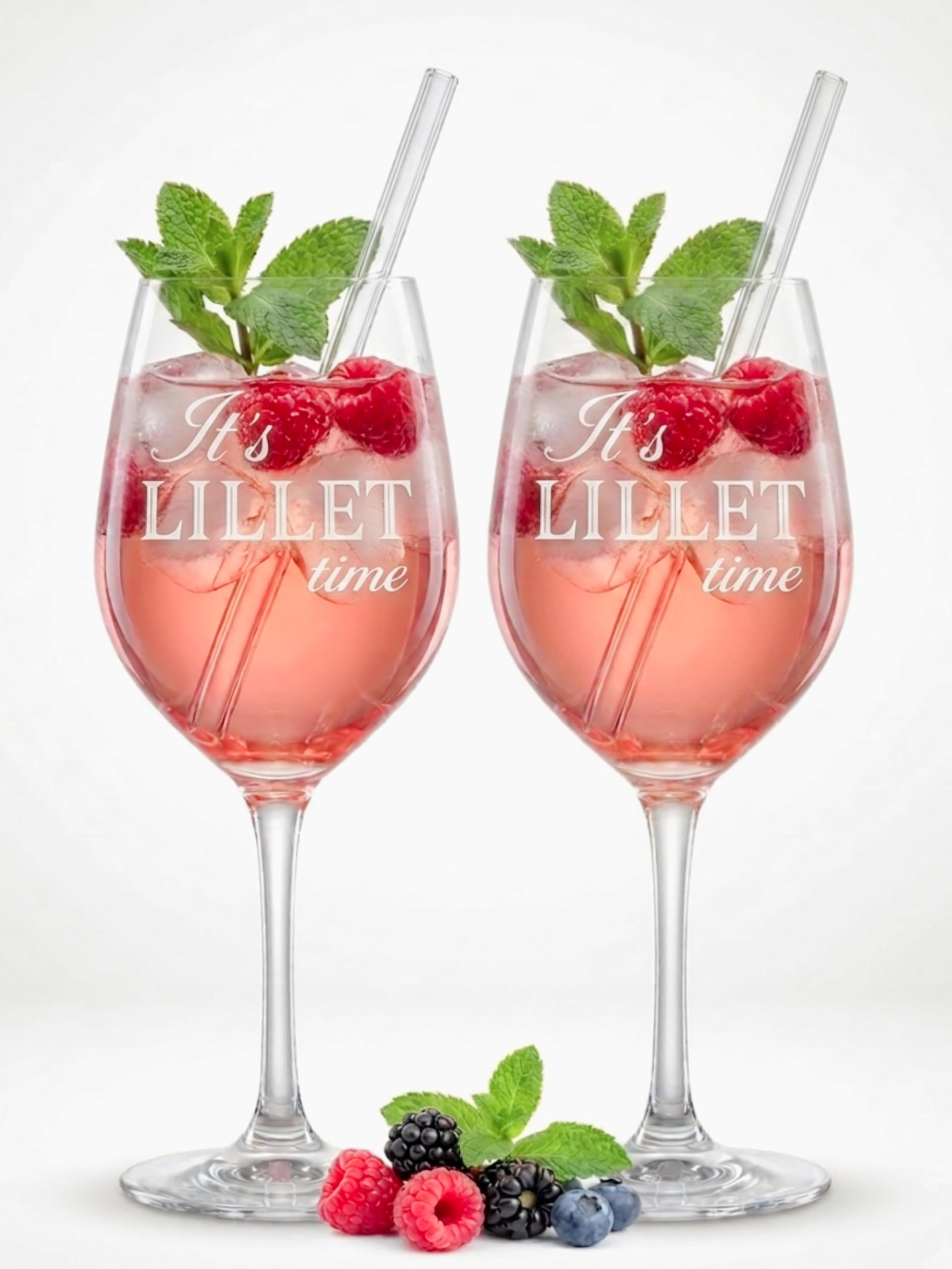 Lillet Gläser 2er Set 'It's Lillet Time' – Premium Aperitif Gläser aus Kristallglas 570 ml – Lillet Geschenkset mit 2 Glasstrohhalmen – Wildberry Lillet Geschenk für Frauen – Spülmaschinenfest