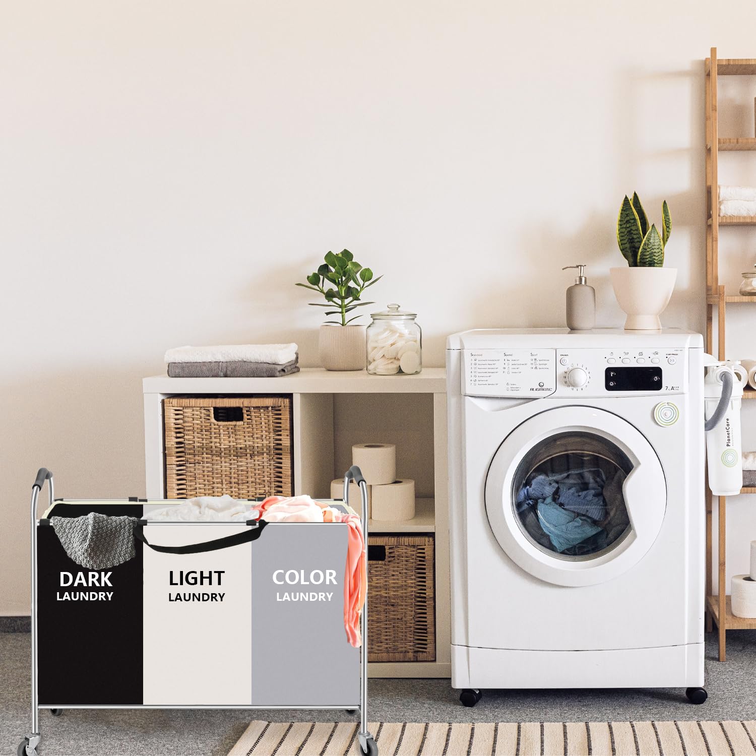 Amazon｜ホイール付きランドリーバスケット 240L 洗濯かご 3つの