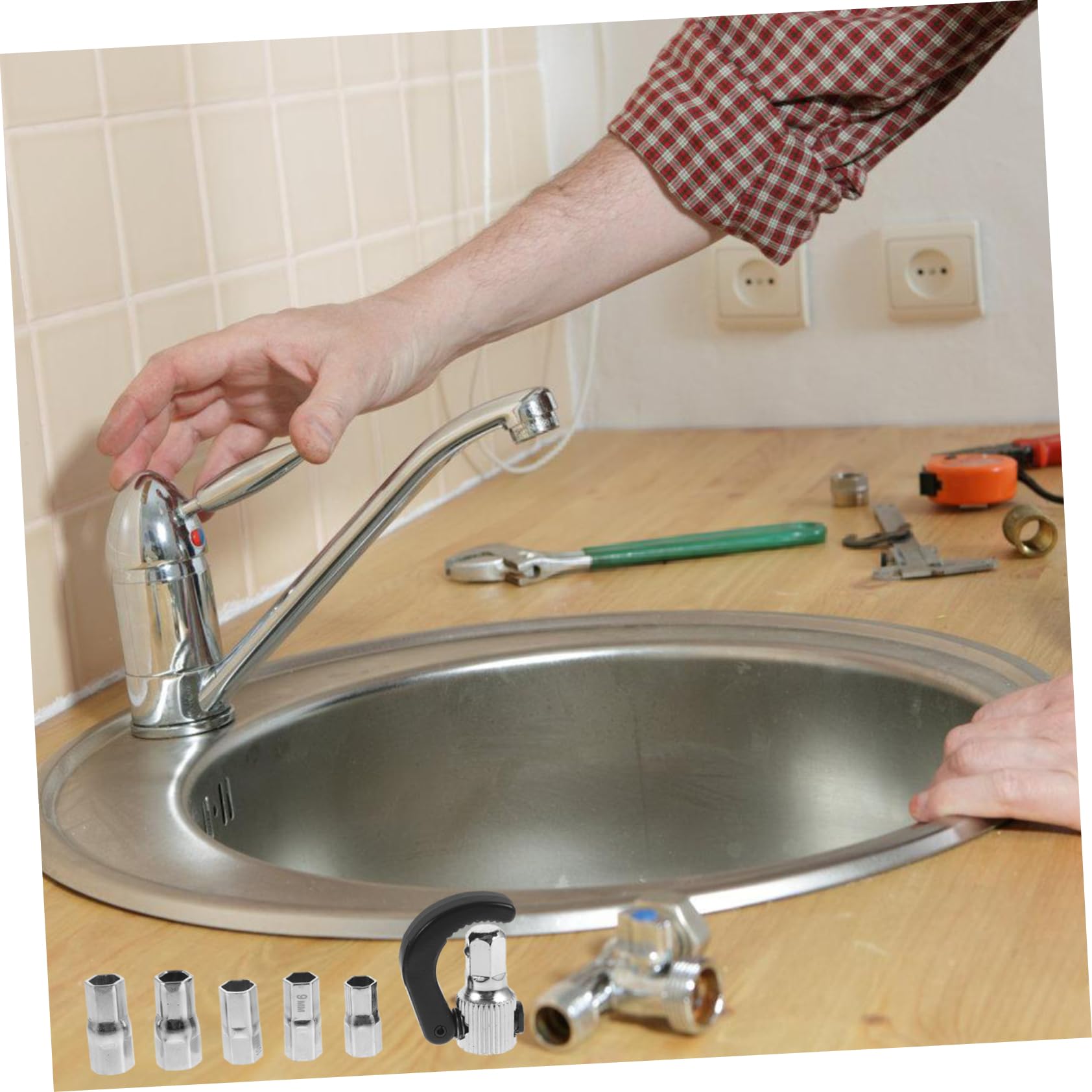 BESTonZON Clé à Eau pour Robinet de Salle de Bain, Acier au Carbone, 1 Set | Outil D’installation Retrait, Anti-dérapant, Large Plage D’usage, pour Buses de Bain