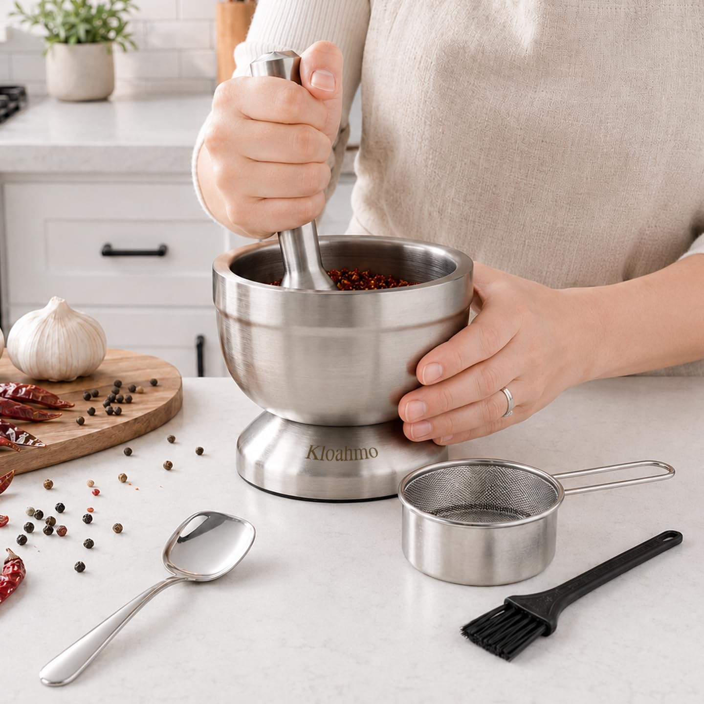 18/8 Stainless Steel Mortar and Pestle Set, 4.6 Inch, 6-Piece with Lid