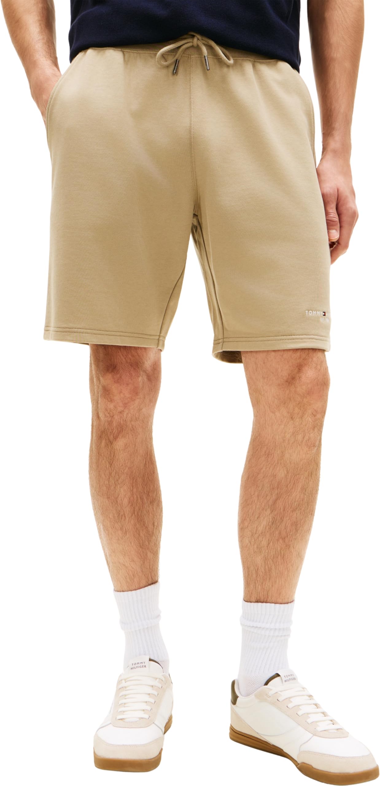 Mode von Calvin Klein & Tommy Hilfiger