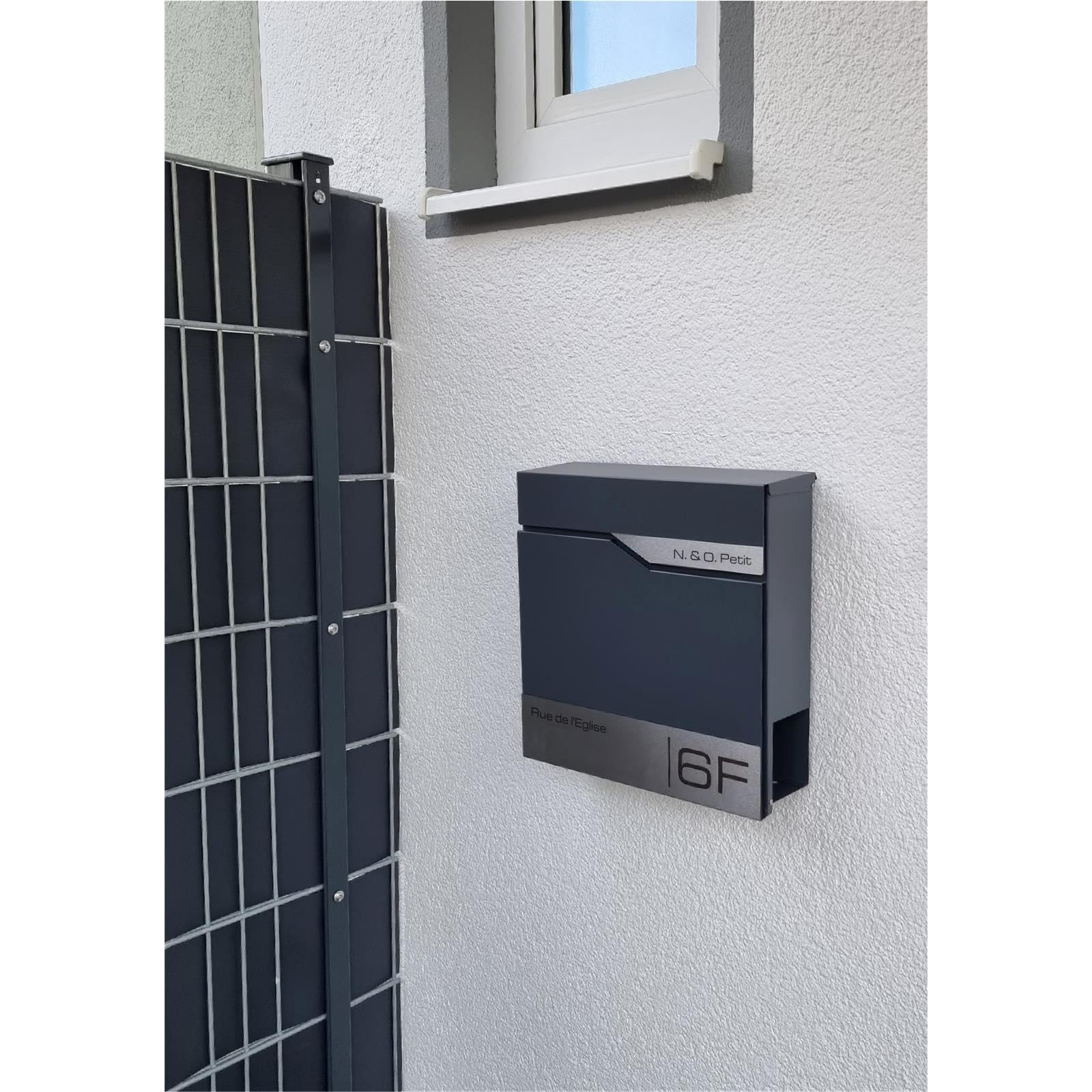 Metzler Boîte aux Lettres Murale avec Porte-nom, Design Moderne avec Compartiment à journaux Anthracite RAL 7016, Personnalisable avec Plaque Nominative en Acier Inoxydable V2A | Modèle Siebert…