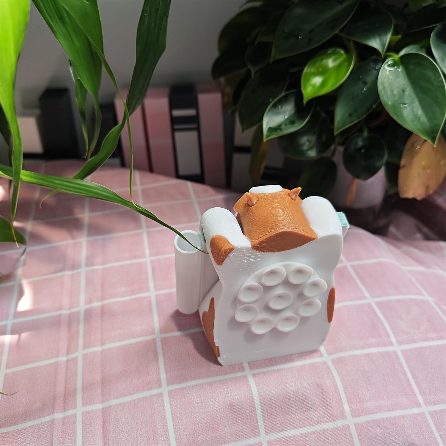 Cow Fridge Sticky Note Dispenser Sticky Note Holder with Pen Holder for Refrigerator, 3x3 in, Brown, C16