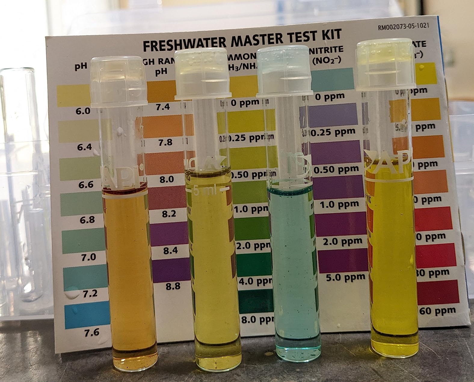 Tetra EasyStrips 6in1 Aquarium Test Strips, 100Pieces, Tests 6 Water
